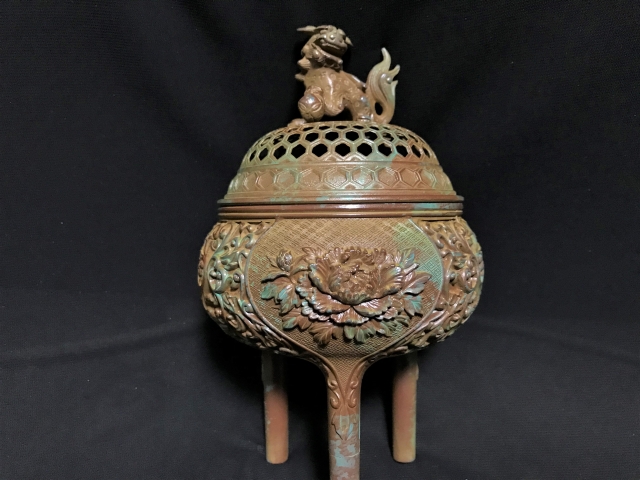 骨董品・古道具・美術品（掛け軸・茶道具・陶磁器・刀剣など）