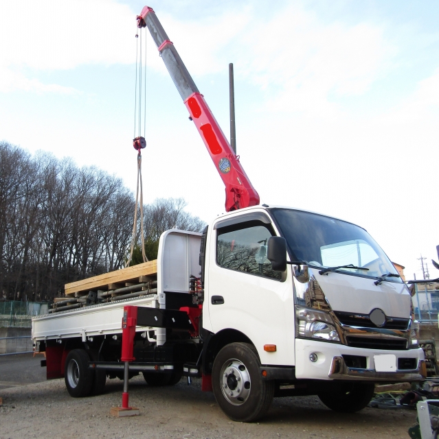 ユニッククレーン吊上げ